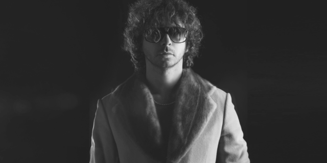 Fabio De Vincente, il videoclip ufficiale del nuovo singolo “Al Top” è in anteprima su Music.it