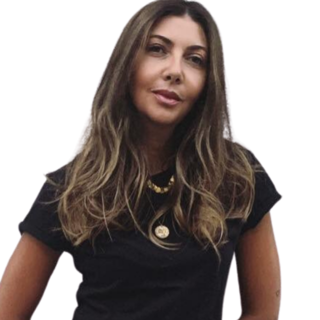 https://www.redblue.it/wp-content/uploads/2024/11/Clarissa-DAvena-640x640.png